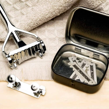 All-round set: SHAVENT Original pivoting head razor, including 100 blades &amp;amp; collection box