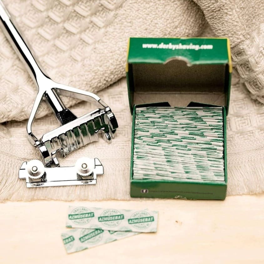 100 Razor Blades - Derby green Professional Single Edge Half Blades